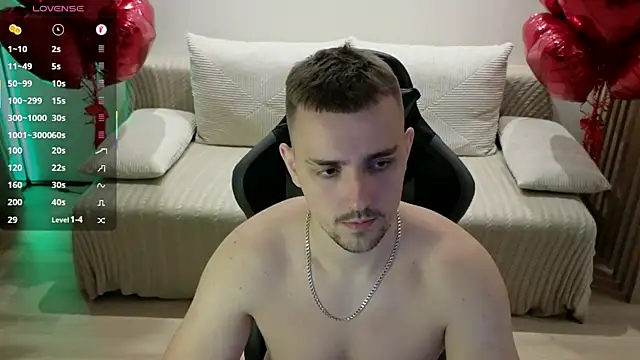 Larstar01 online show from 10/06/25, 07:25