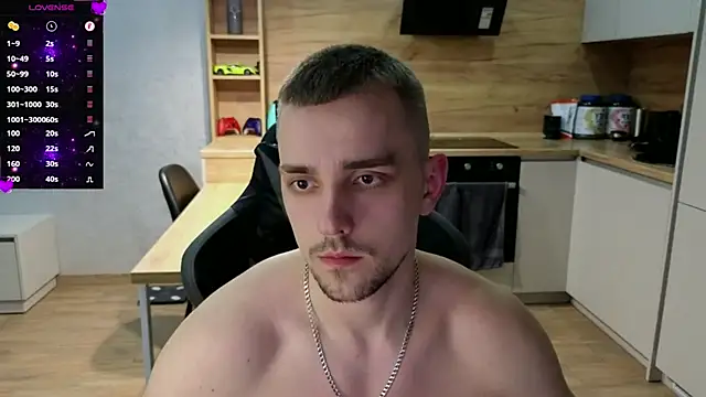 Larstar01 online show from 03/06/25, 11:31