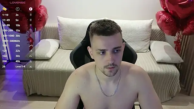 Larstar01 online show from 10/05/25, 08:10