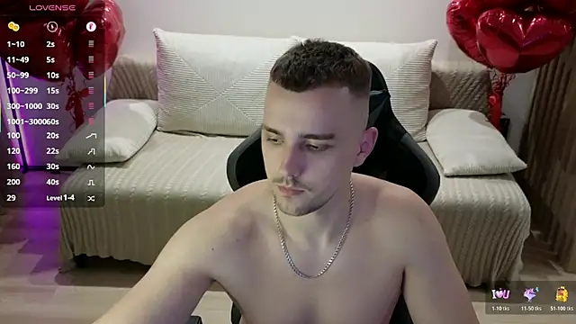 Larstar01 online show from 10/28/25, 10:31