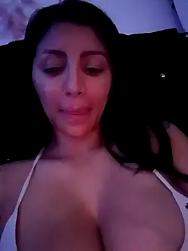 tiffani  love online show from 11/08/25, 01:03