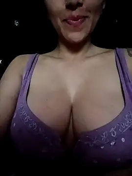 tiffani  love online show from 02/21/26, 09:33