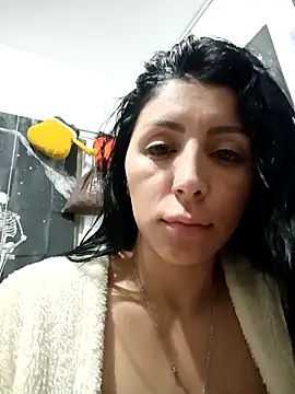 tiffani  love online show from 02/11/26, 10:04