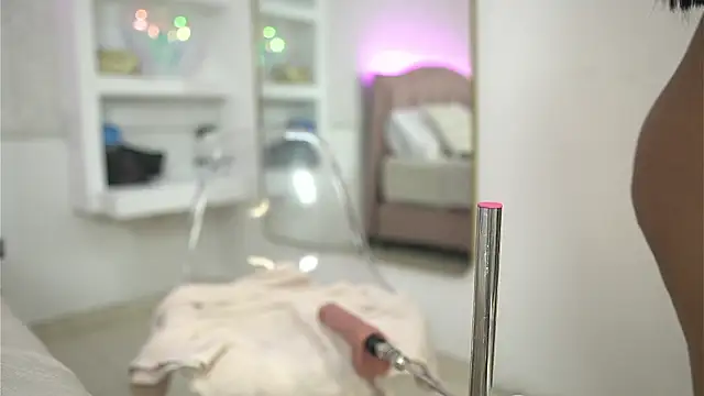 Emi latingirl online show from 03/01/26, 07:58