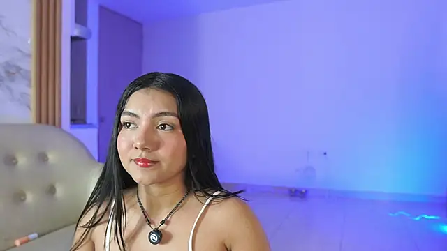 Emi latingirl online show from 03/20/26, 07:15