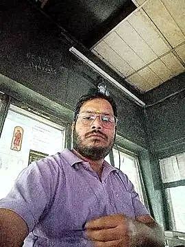 DeepakXxxR86 online show from 12/16/25, 08:57