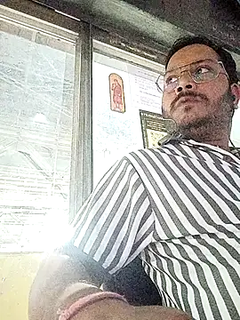 DeepakXxxR86 online show from 01/06/26, 06:34