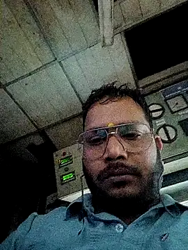 DeepakXxxR86 online show from 02/13/26, 07:36