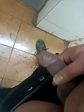 DeepakXxxR86 online show from 02/11/26, 09:47