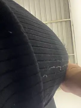 lulu kis online show from 11/24/25, 10:54