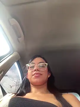 Snapshot of lulu_kis chatting on 03/03/26, 06:37 lulu kis online show from 03/03/26, 06:37