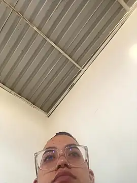 Snapshot of lulu_kis chatting on 01/17/26, 08:23 lulu kis online show from 01/17/26, 08:23