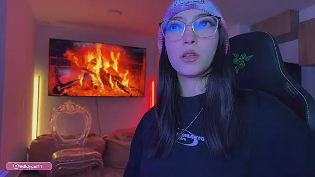 MarianaBranzz online show from 03/18/26, 07:15