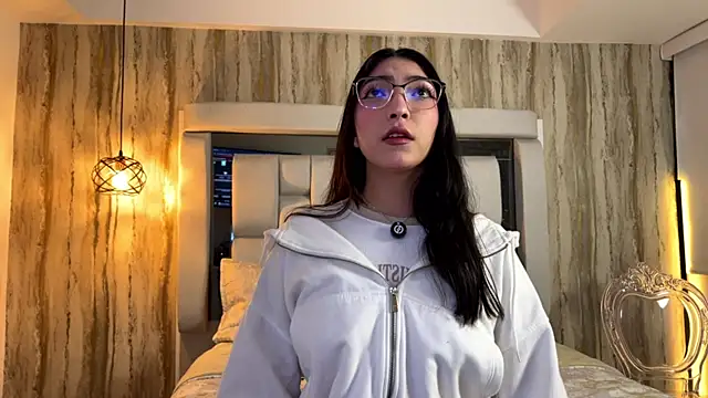 MarianaBranzz online show from 06/27/26, 02:06