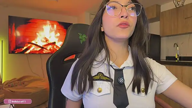 MarianaBranzz online show from 03/26/26, 01:26