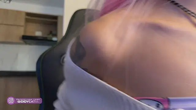 MarianaBranzz online show from 03/28/26, 05:03