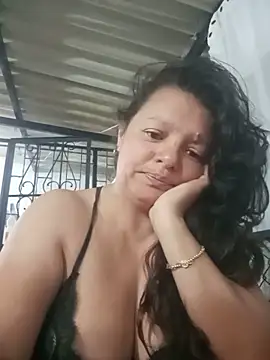 Emily0215 online show from 06/07/26, 12:38