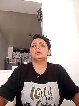 Emily0215 online show from 02/13/26, 03:01