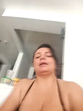Emily0215 online show from 04/30/26, 03:52