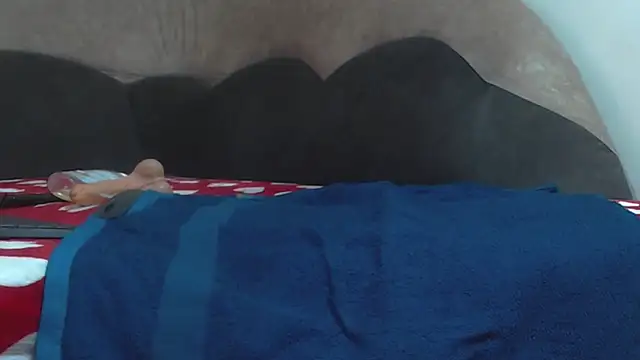 Nickol19721 online show from 12/18/25, 11:47