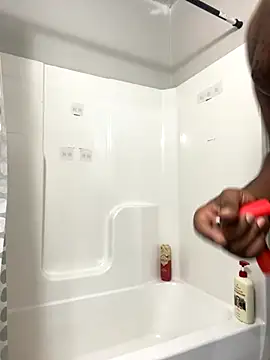 Snapshot of bigdick5157 chatting on 11/30/25, 01:28 bigdick5157 online show from 11/30/25, 01:28