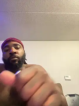 Snapshot of bigdick5157 chatting on 12/15/25, 03:45 bigdick5157 online show from 12/15/25, 03:45