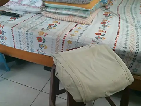 triangle0623 online show from 10/02/25, 08:07