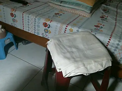 triangle0623 online show from 09/19/25, 10:52