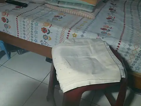 triangle0623 online show from 09/24/25, 09:38