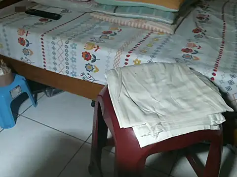 triangle0623 online show from 10/09/25, 10:27