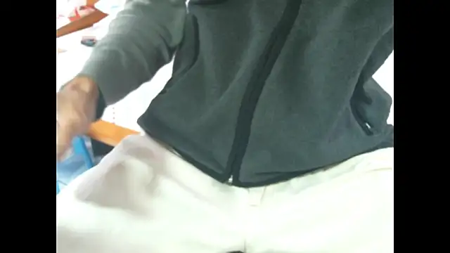 triangle0623 online show from 12/14/25, 04:51