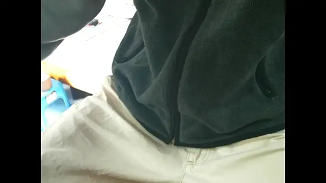 triangle0623 online show from 12/16/25, 03:44