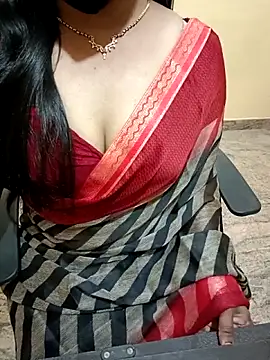 Nithya 05 online show from 10/24/25, 04:39