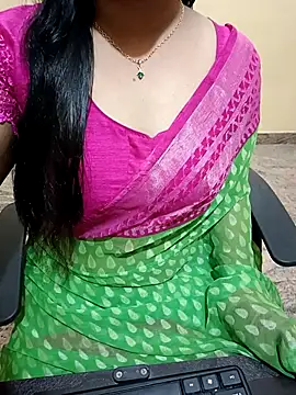 Nithya 05 online show from 09/25/25, 05:46