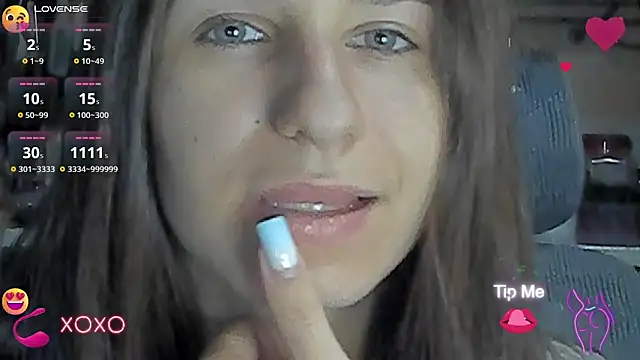 Snapshot of _Nika_Kik chatting on 10/06/25, 04:08 Nika Kik online show from 10/06/25, 04:08