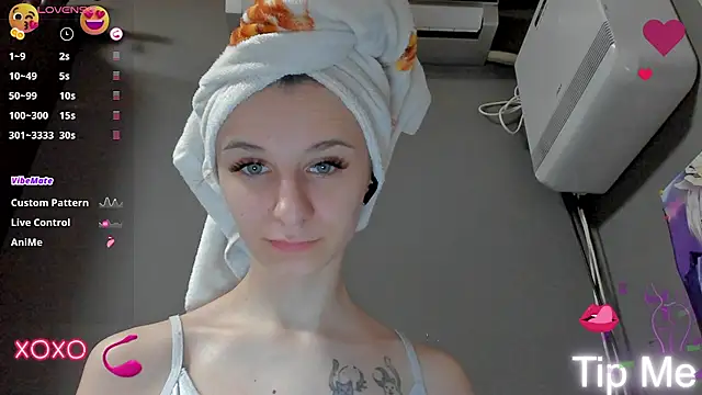 Snapshot of _Nika_Kik chatting on 03/18/25, 07:44 Nika Kik online show from 03/18/25, 07:44