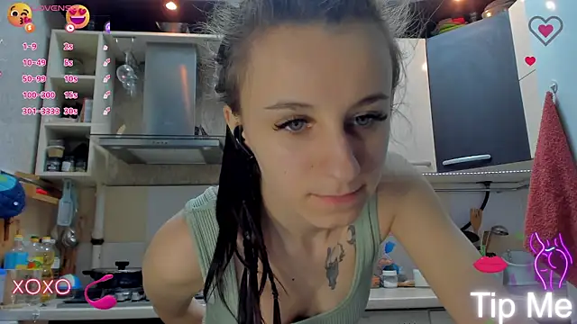 Snapshot of _Nika_Kik chatting on 03/12/25, 06:32 Nika Kik online show from 03/12/25, 06:32