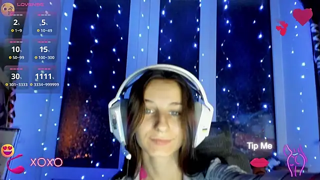 Snapshot of _Nika_Kik chatting on 09/08/25, 05:01 Nika Kik online show from 09/08/25, 05:01