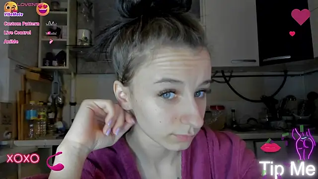 Snapshot of _Nika_Kik chatting on 03/10/25, 03:52 Nika Kik online show from 03/10/25, 03:52