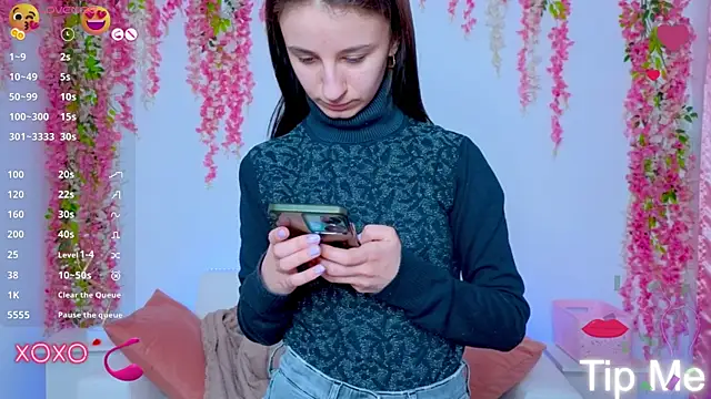 Snapshot of _Nika_Kik chatting on 02/26/25, 08:04 Nika Kik online show from 02/26/25, 08:04