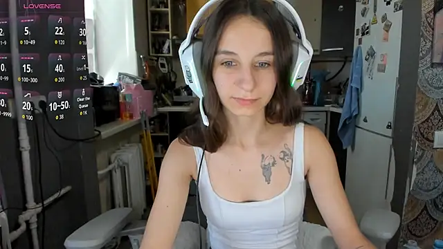 Snapshot of _Nika_Kik chatting on 07/08/26, 05:19 Nika Kik online show from 07/08/26, 05:19