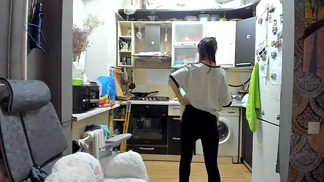  Nika Kik online show from 12/15/25, 05:19