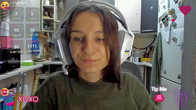 Snapshot of _Nika_Kik chatting on 09/25/25, 03:40 Nika Kik online show from 09/25/25, 03:40