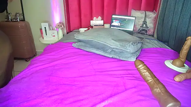 YummyThick Yanaya online show from 07/07/26, 11:41