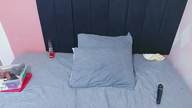 kinkyhousewifee online show from 05/17/26, 12:05