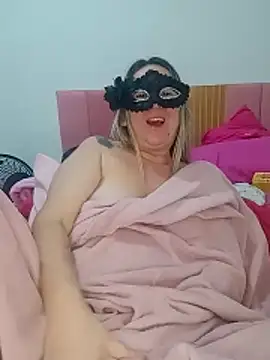 Snapshot of titiasexy chatting on 06/07/26, 03:23 titiasexy online show from 06/07/26, 03:23