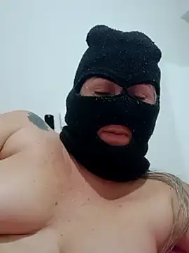 titiasexy online show from 09/27/25, 03:12