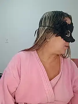 Snapshot of titiasexy chatting on 07/10/26, 02:17 titiasexy online show from 07/10/26, 02:17