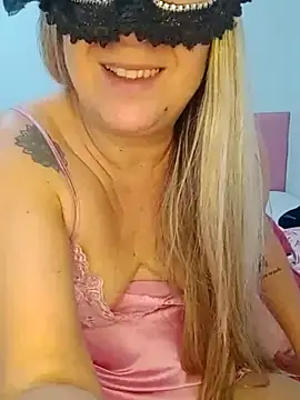 Snapshot of titiasexy chatting on 07/02/26, 01:28 titiasexy online show from 07/02/26, 01:28