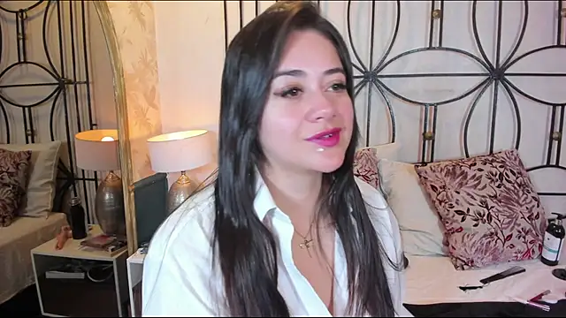 nahomi sweett online show from 10/07/25, 11:22